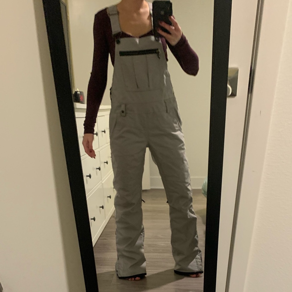 Womens 686 snowboarding overalls